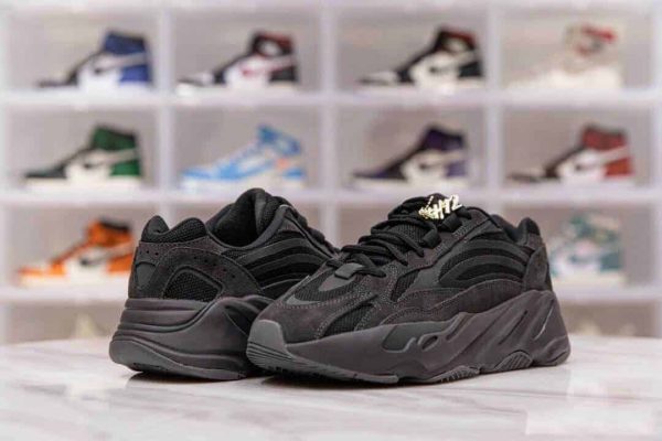 ADIDAS YEEZY BOOST 700 V2 VANTA - Image 3