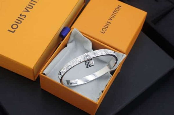 LOUIS VUITTON JEWELREY – WJL17 - Image 2