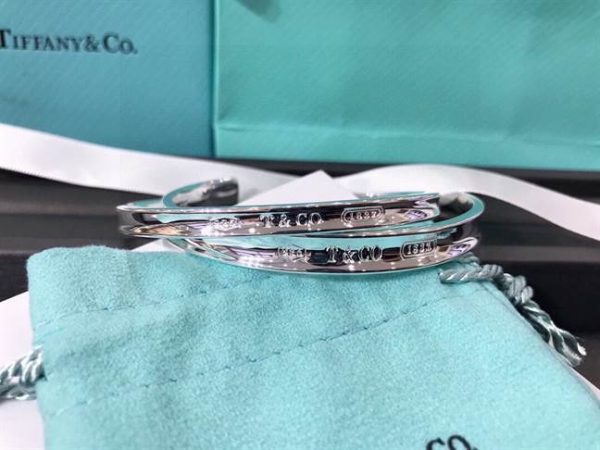 TIFFANY & CO. JEWELREY – WJL78 - Image 5
