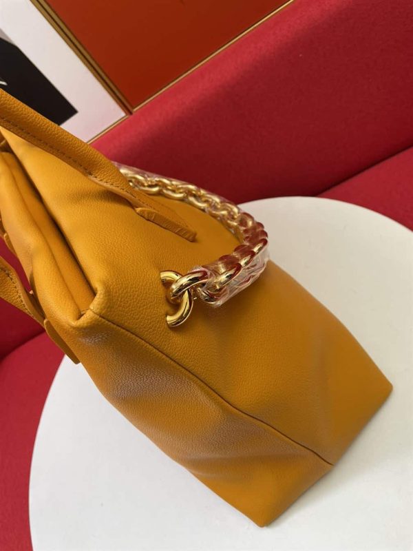 BOTTEGA VENETA WOMEN’S CHAIN TOTE IN COB  – WBV18 - Image 8