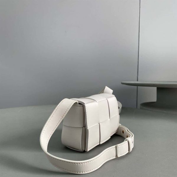 BOTTEGA VENETA CASSETTE IN WHITE – WBV06 - Image 9