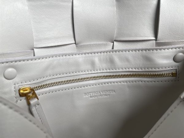 BOTTEGA VENETA WOMEN’S CASSETTE IN WHITE – WBV08 - Image 10