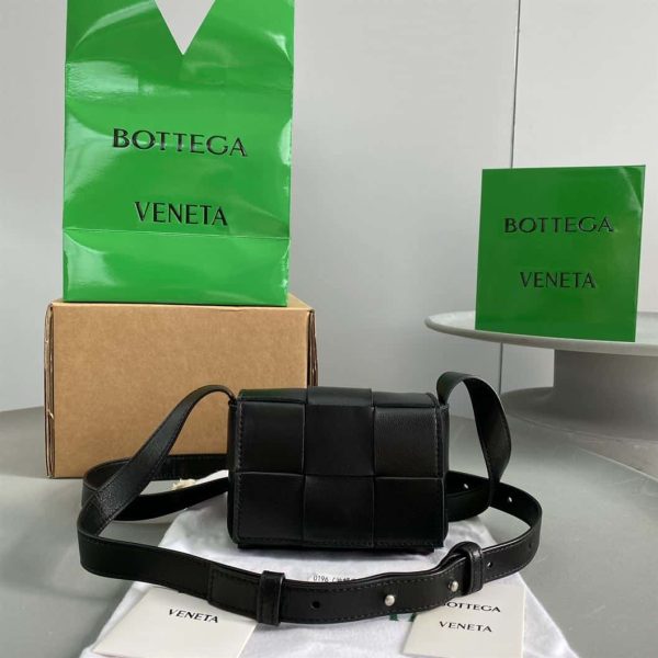 BOTTEGA VENETA MEN’S CASSETTE IN BLACK – WBV07 - Image 2