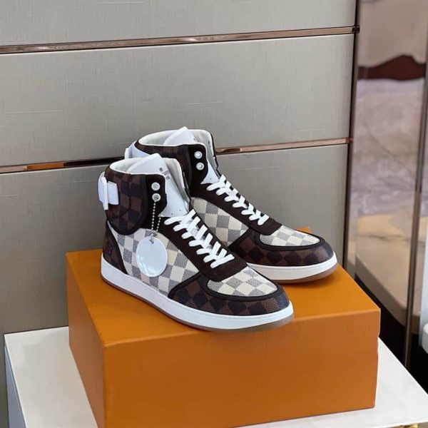 Louis Vuitton High Top Sneaker – LSVT115 - Image 9