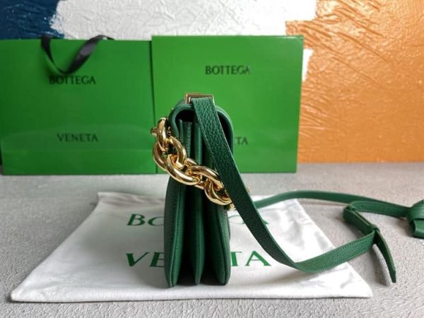 BOTTEGA VENETA WONMEN’S MOUNT IN JUNGLE – WBV17 - Image 9