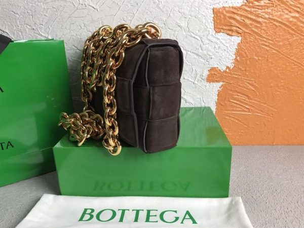 BOTTEGA VENETA WOMEN’S CHAIN CASSETTE IN FONDANT – WBV03 - Image 9