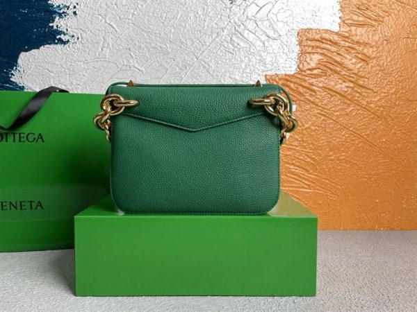 BOTTEGA VENETA WONMEN’S MOUNT IN JUNGLE – WBV17 - Image 3