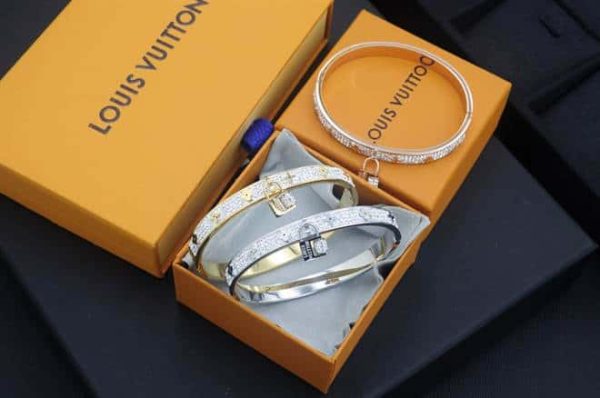 LOUIS VUITTON JEWELREY – WJL17