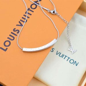 LOUIIS VUITTON JEWELREY – WJL04