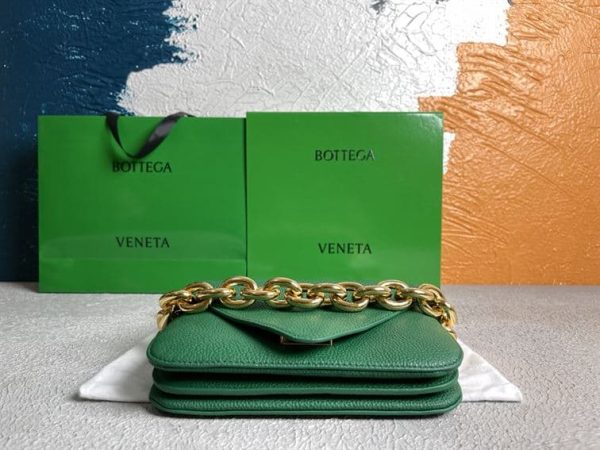 BOTTEGA VENETA WONMEN’S MOUNT IN JUNGLE – WBV17 - Image 10