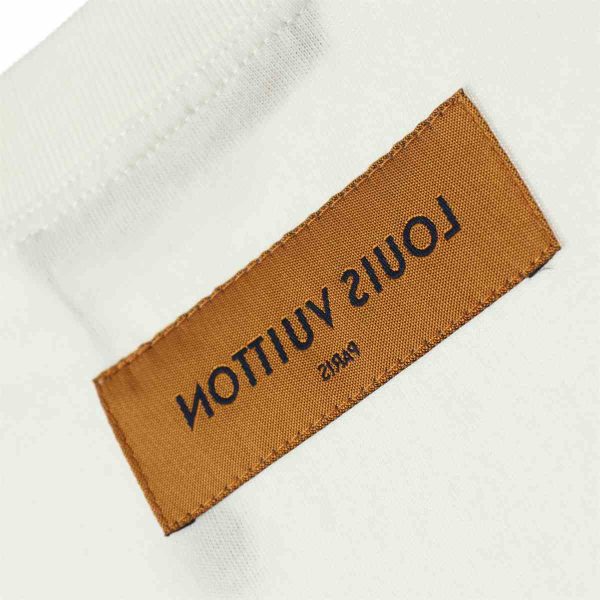 Louis Vuitton Floating Lv Printed T-Shirt – LSVT29 - Image 3