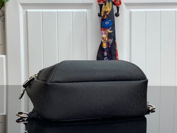 Louis Vuitton Avenue Sling Bag Black – WLM065 - Image 10