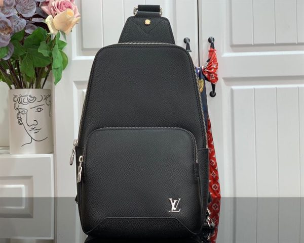 Louis Vuitton Avenue Sling Bag Black – WLM065 - Image 3
