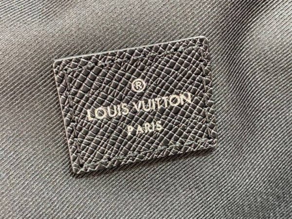 Louis Vuitton Avenue Sling Bag Black – WLM065 - Image 6