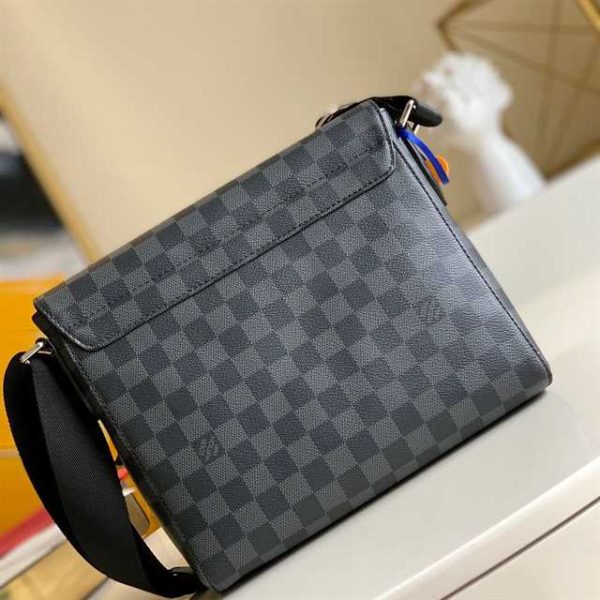 LOUIS VUITTON FLAP MESSENGER DAMIER GRAPHITE CANVAS N40418 - Image 2