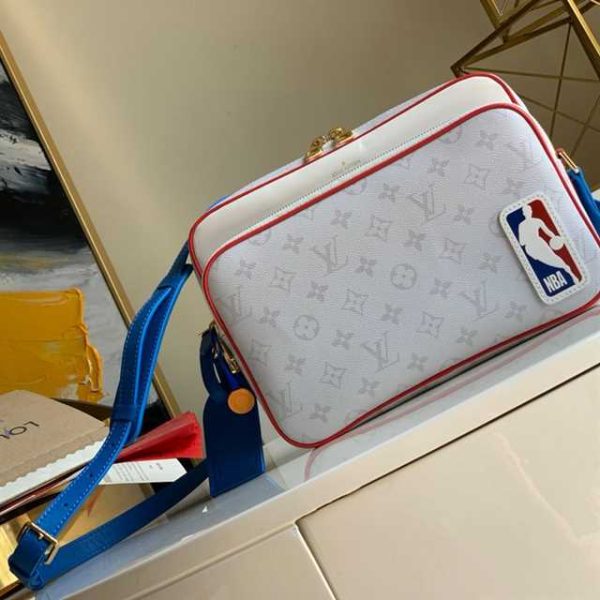 LOUIS VUITTON TRIO MESSENGER BAG M69443 - Image 2