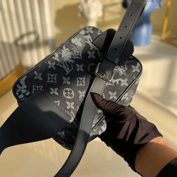 LOUIS VUITTON OUTDOOR BUMBAG MONOGRAM CANVAS M57281 - Image 7