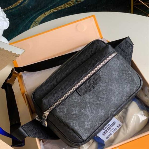 LOUIS VUITTON OUTDOOR BUMBAG TAIGARAMA IN BLACK M30245 - Image 2