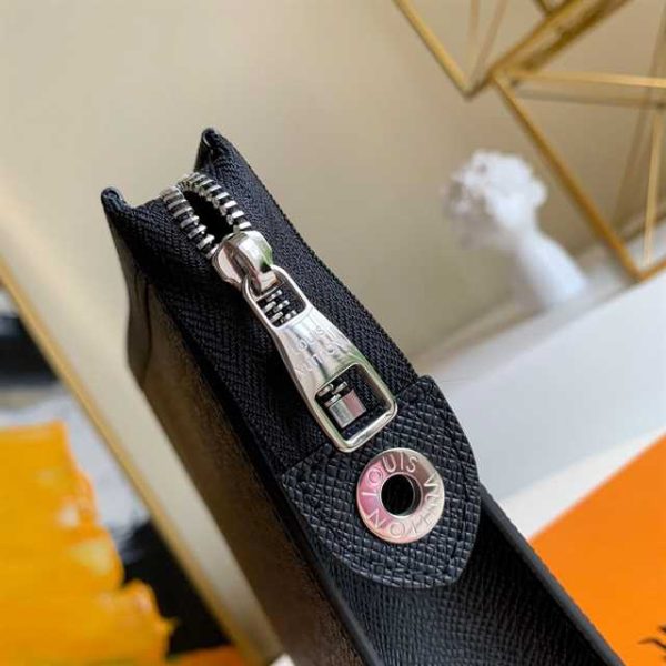 LOUIS VUITTON POCHETTE VOYAGE MM TAIGA LEATHER M30675 - Image 3