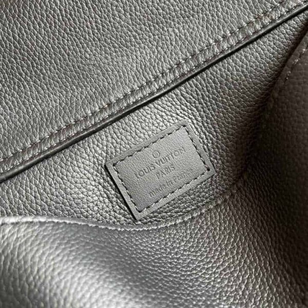 M57081 LOUIS VUITTON AEROGRAM SLINGBAG - Image 7