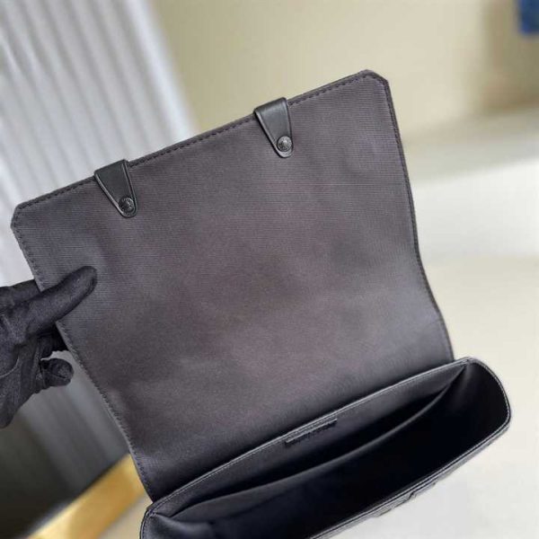 M57726 LOUIS VUITTON TRUNK MESSENGER BAG TAURILLON MONOGRAM LEATHER - Image 3
